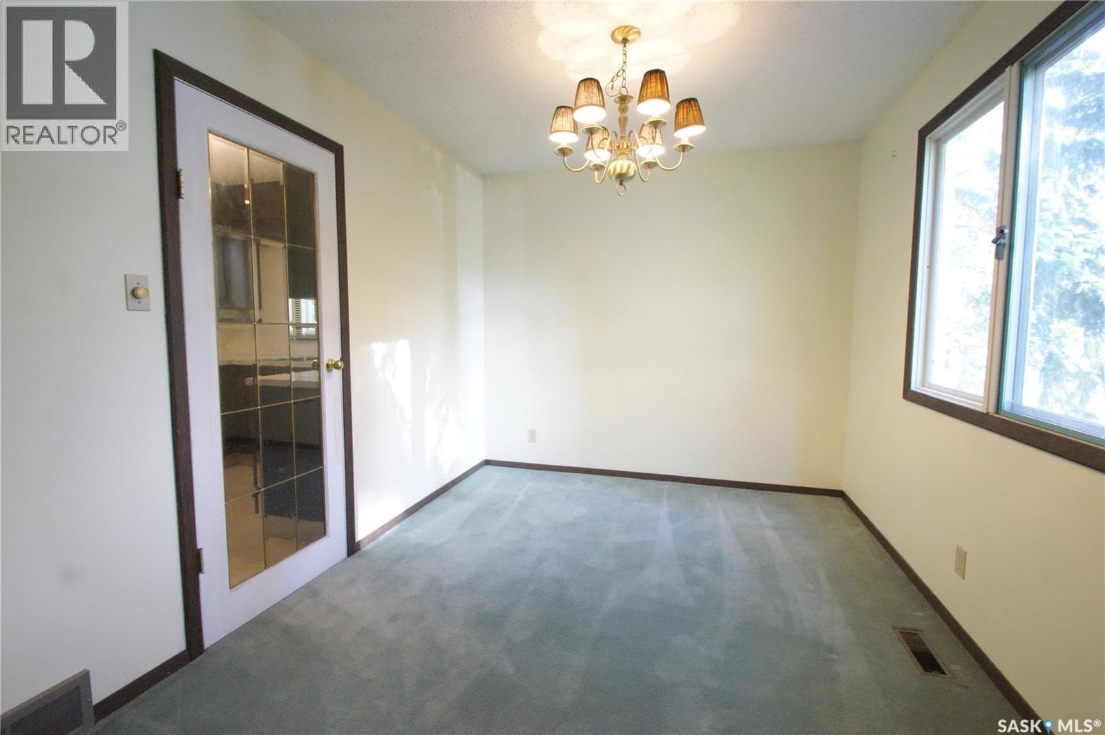 99 Assiniboine DRIVE — photo 5