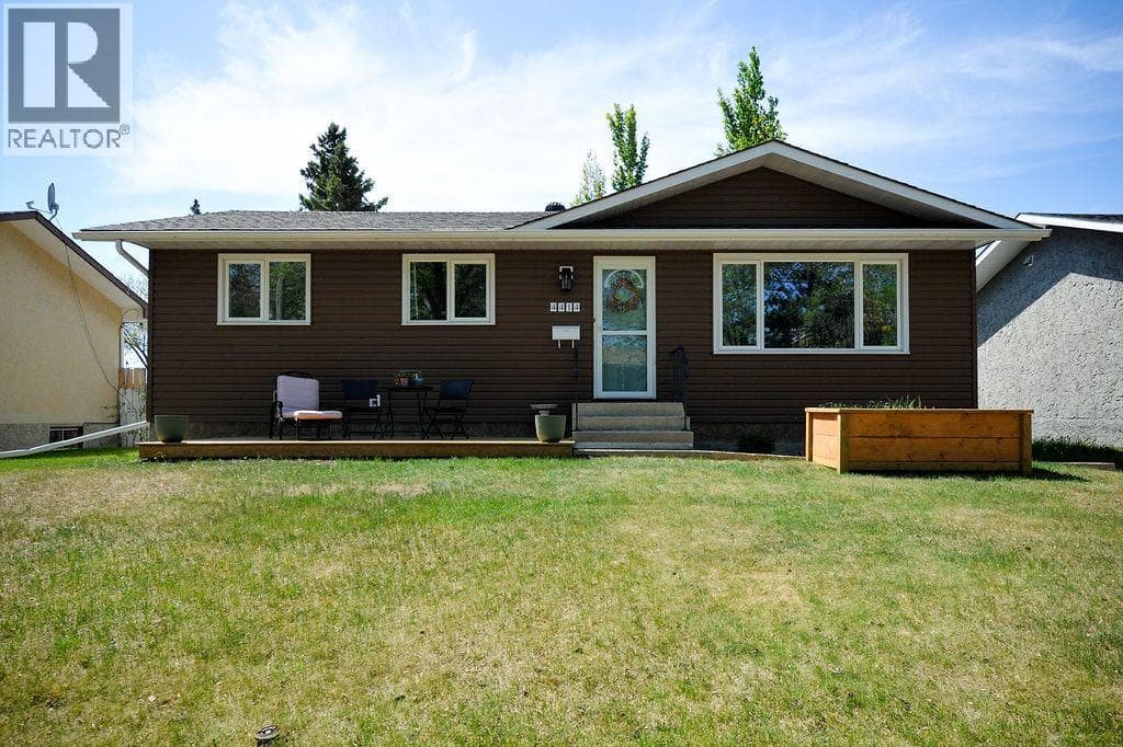 4414 67 Street — photo 2