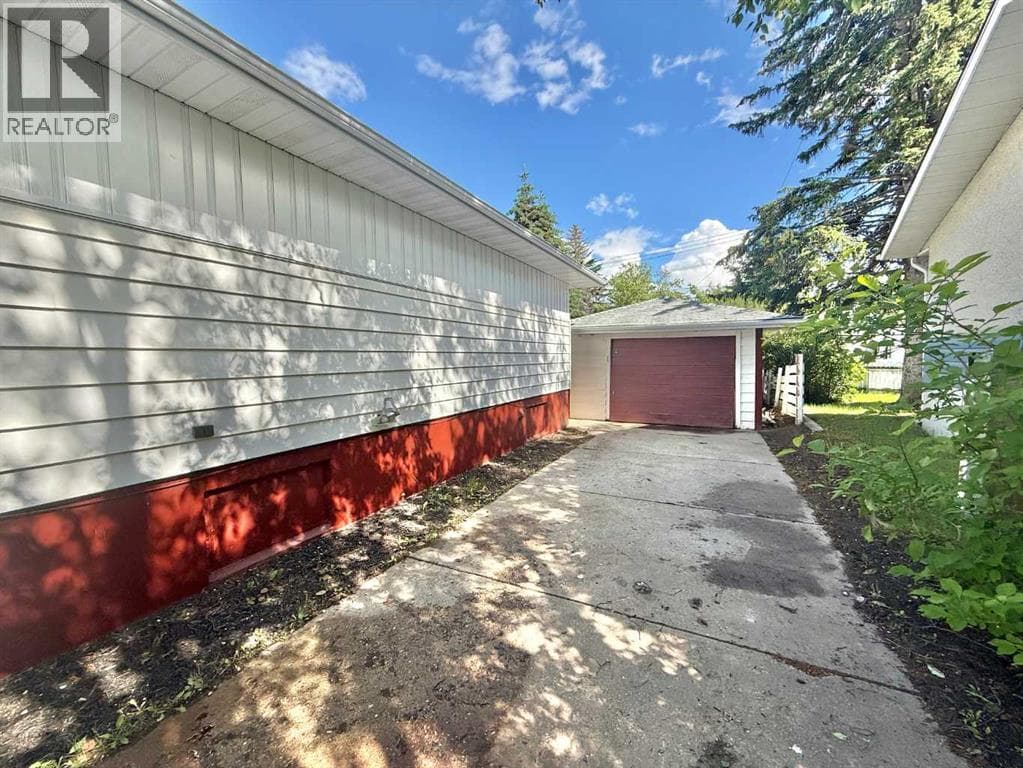 114 Willow Drive — photo 3