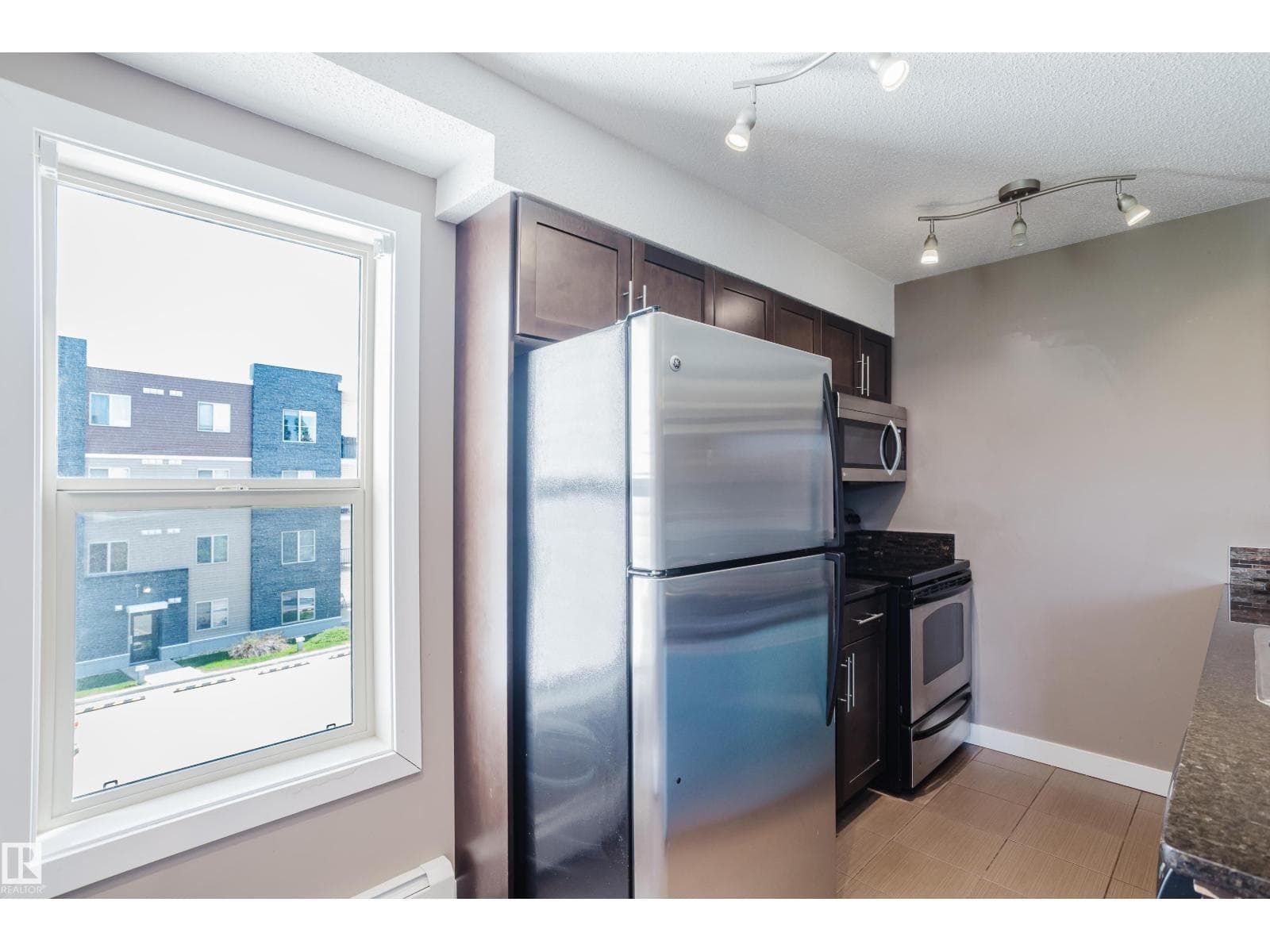 #301 11820 22 AV SW — photo 5