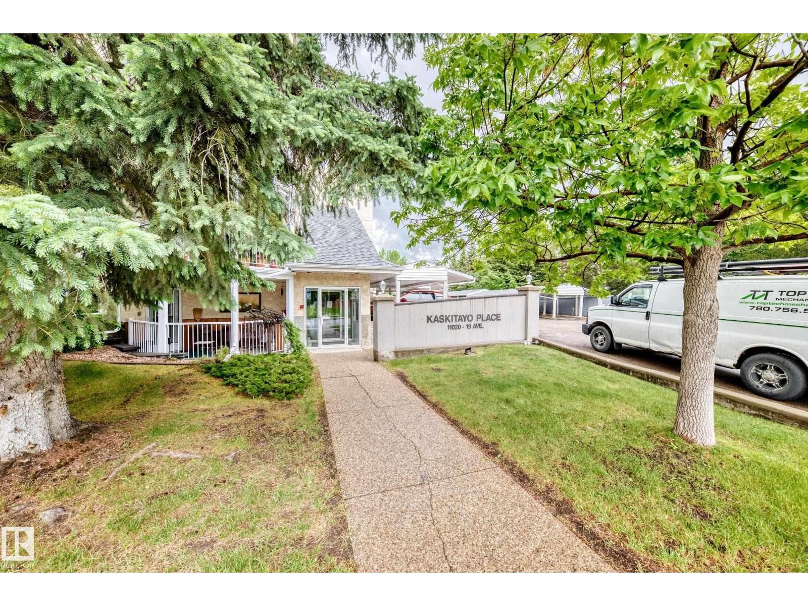 #403 11020 19 AV NW NW — photo 5
