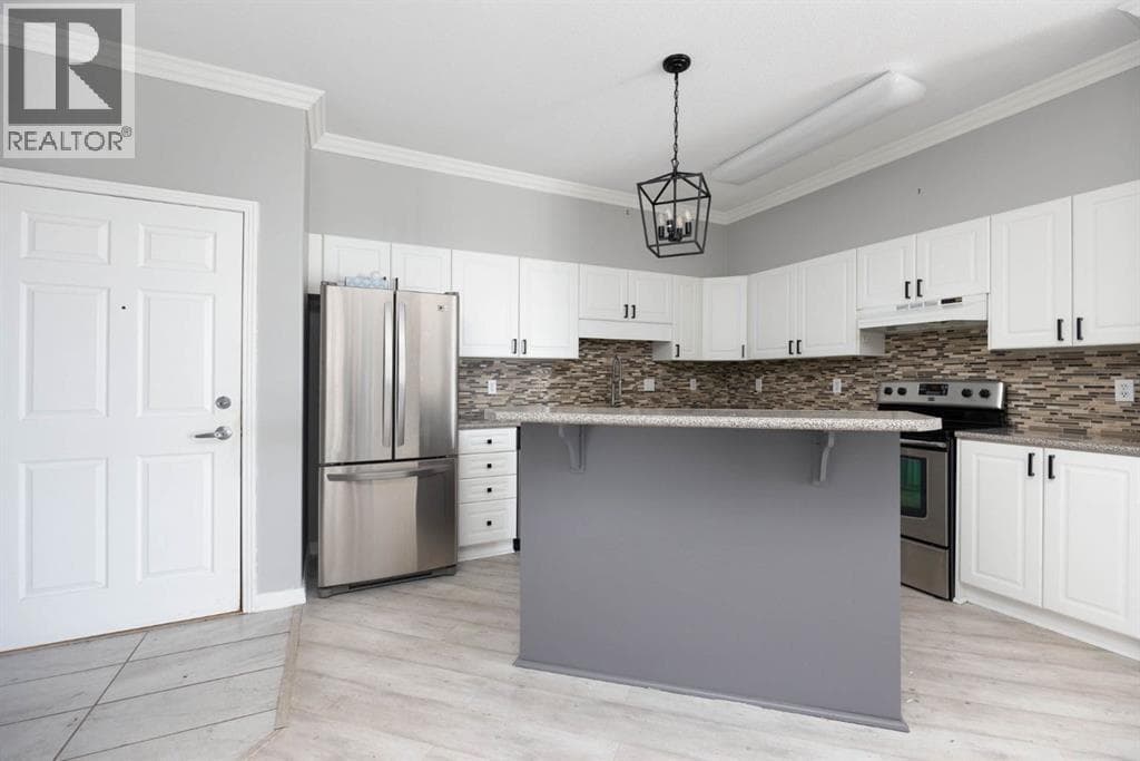 201, 1095 Timberline Drive — photo 2