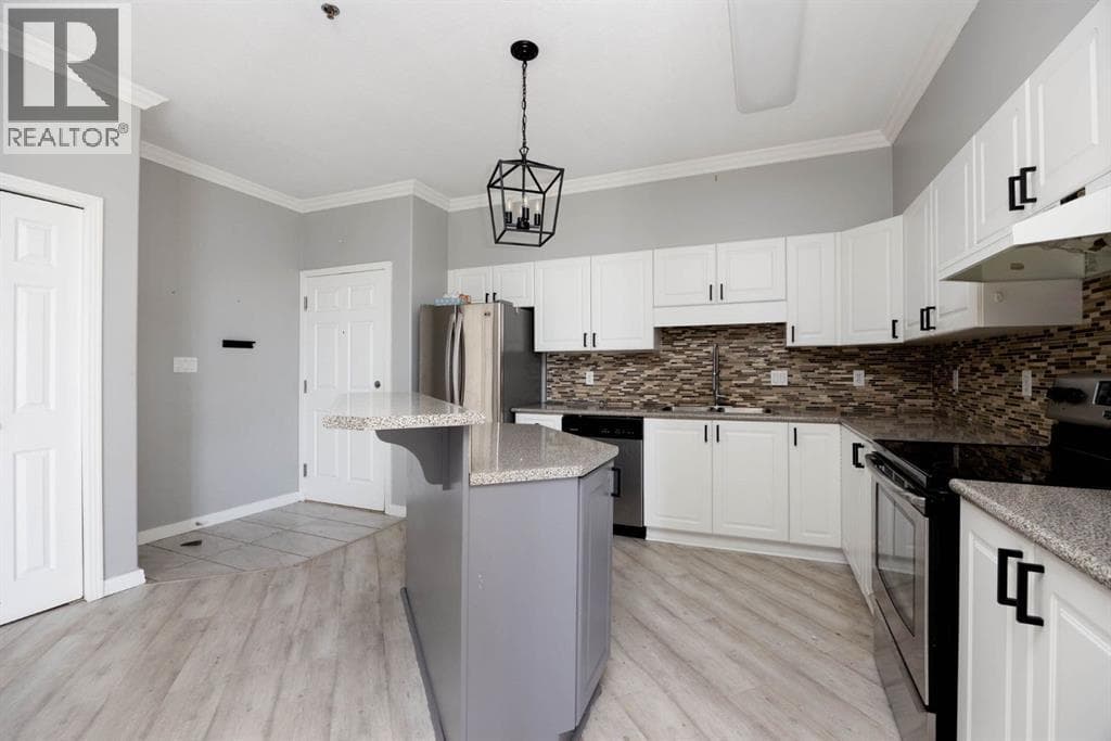 201, 1095 Timberline Drive — photo 3
