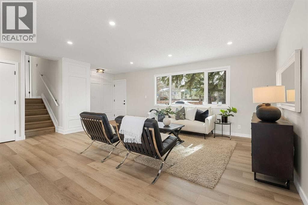 347 Queensland Drive SE — photo 5
