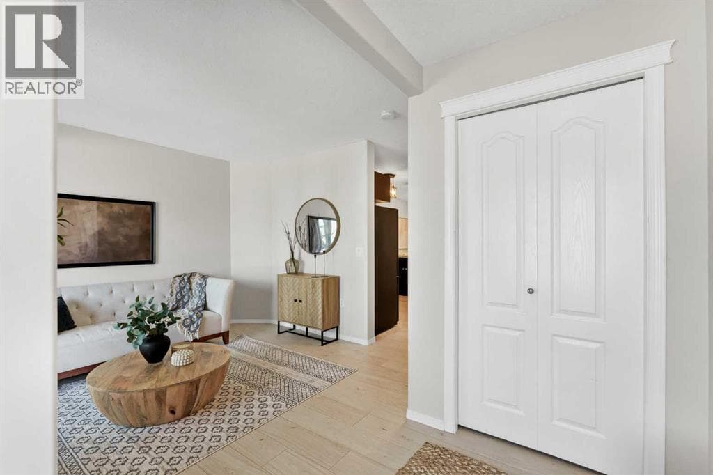 156 Somerset Lane SE — photo 3