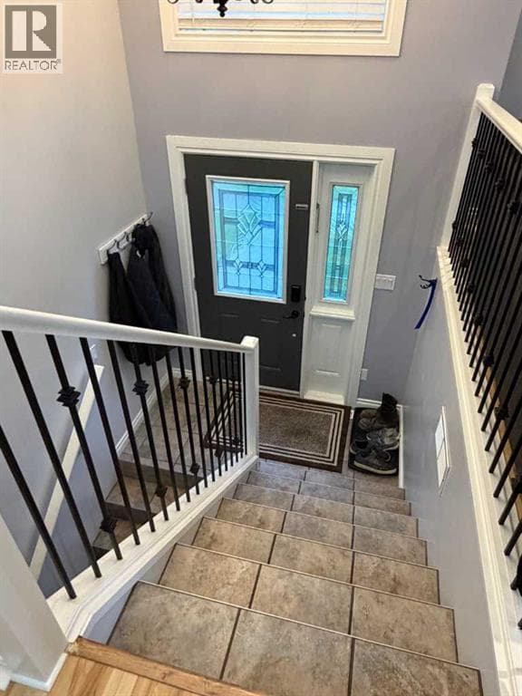 5613 52 Street — photo 3
