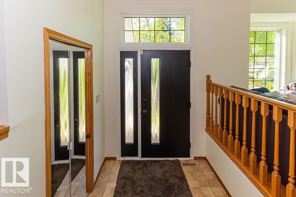 31 WINDERMERE CR — photo 4