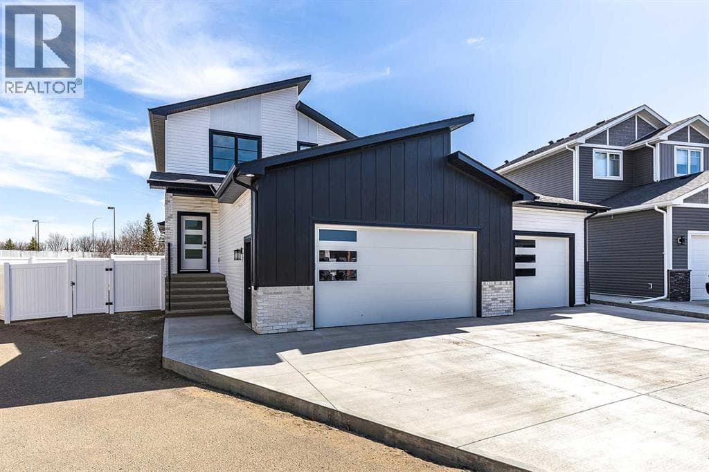 156 Somerset Way SE