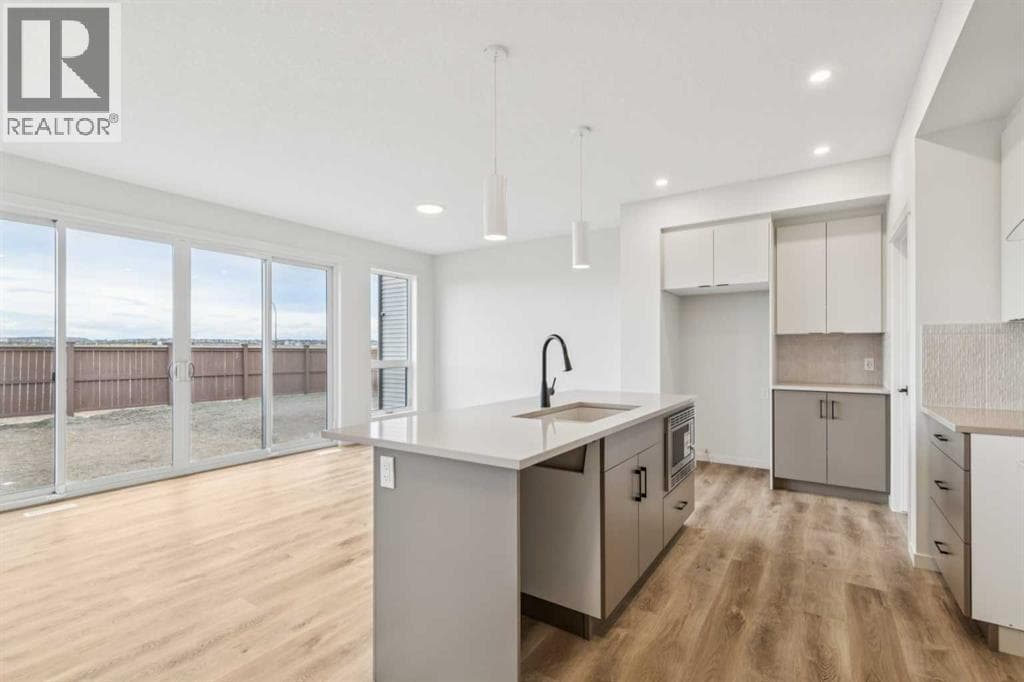 30 Bartlett Row SE — photo 3