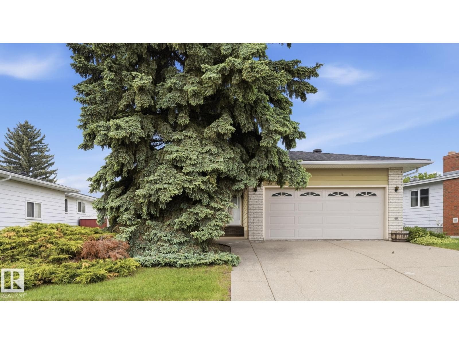 7408 40 AV NW