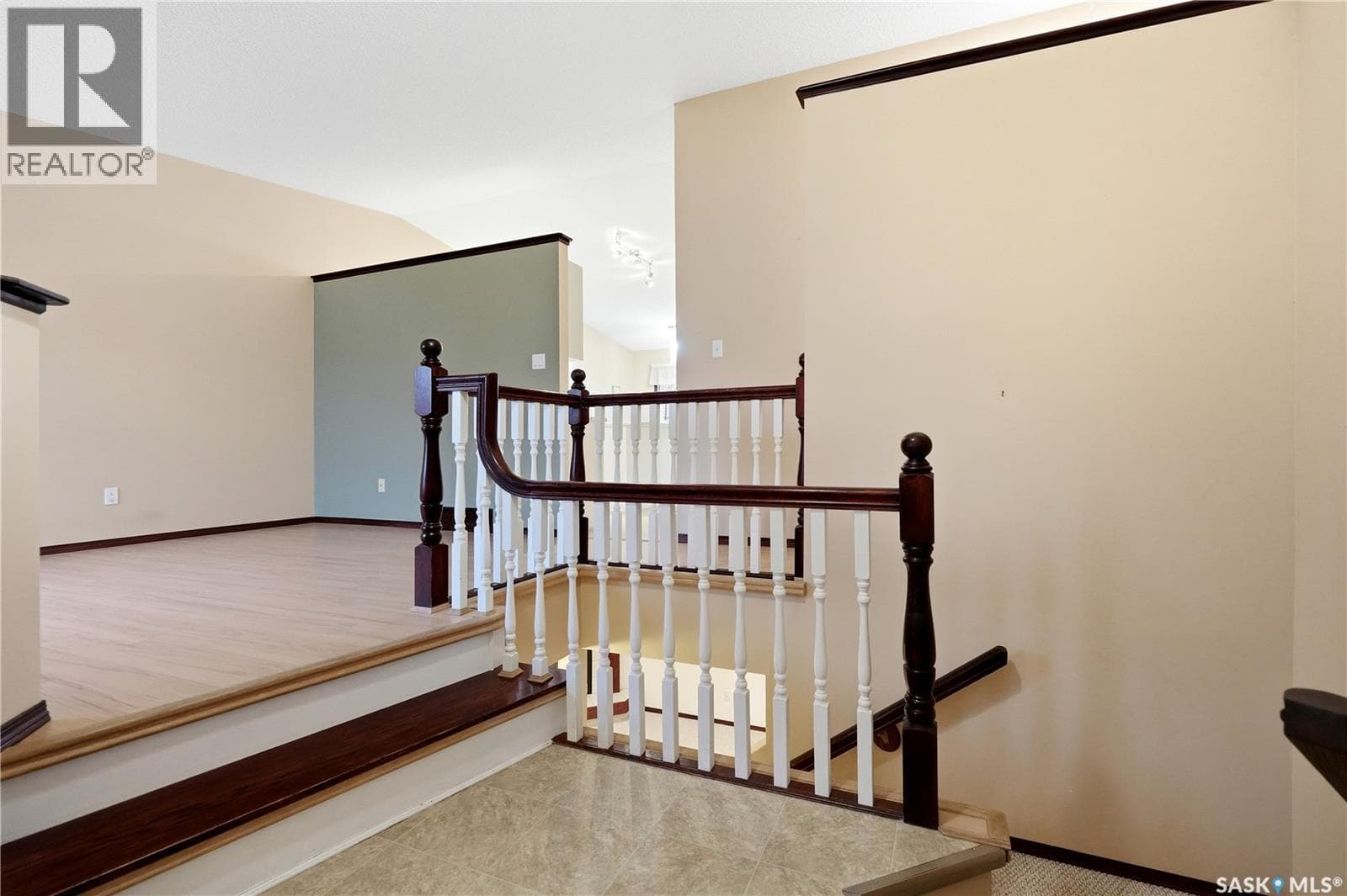 3676 Bishop CRESCENT E — photo 4