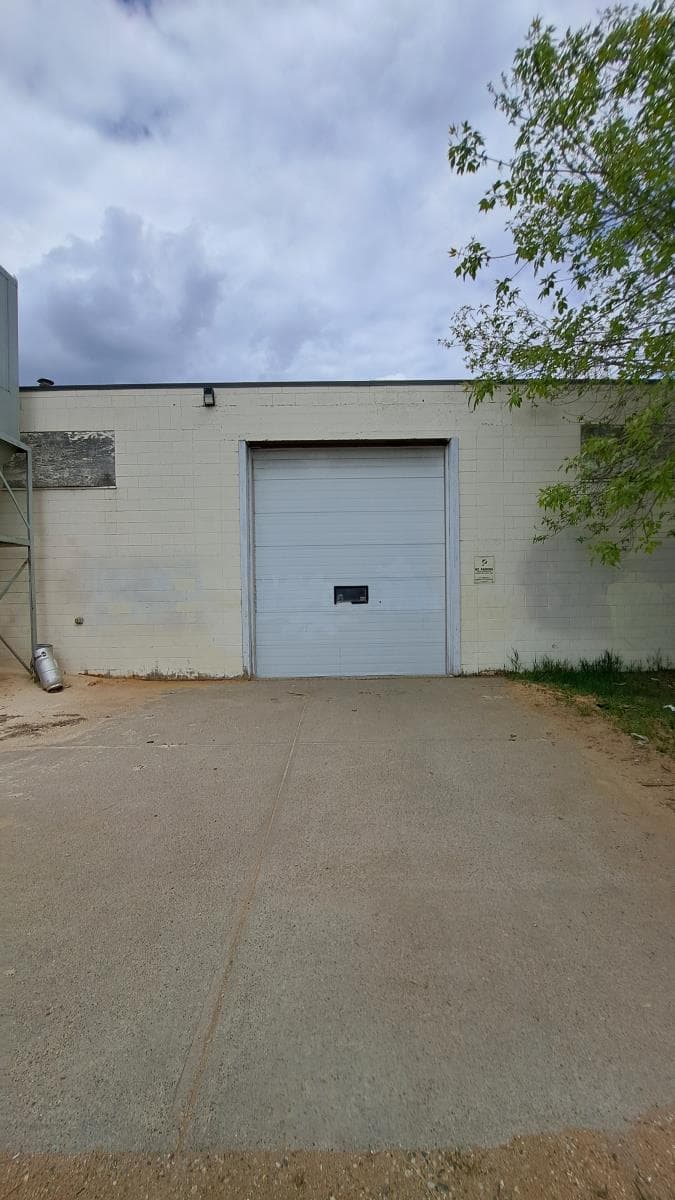 7319  Whyte Ave NW — photo 4