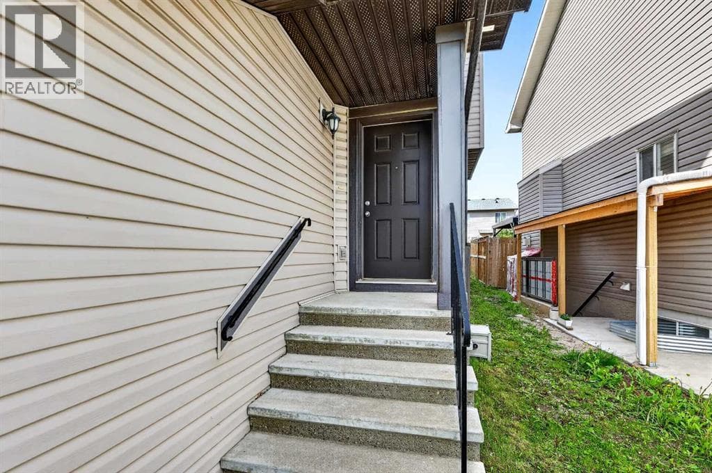 490 New Brighton Drive SE — photo 2