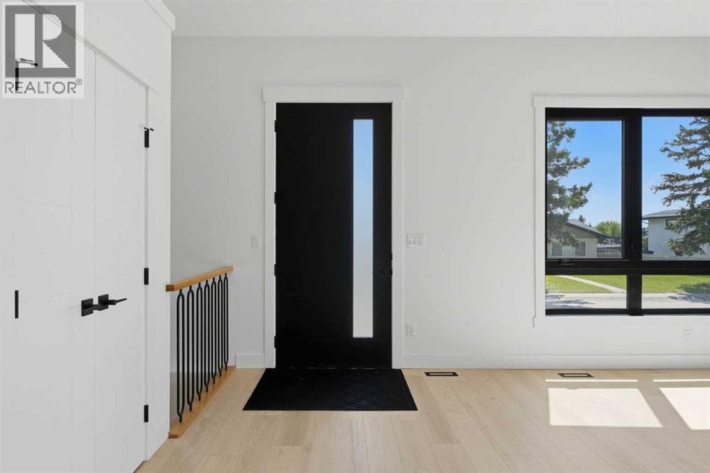 27 Glacier Drive SW — photo 4