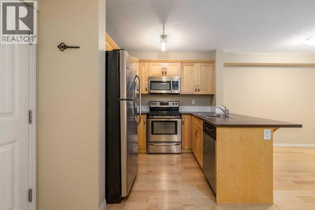 1113, 130 Panatella Street NW — photo 5