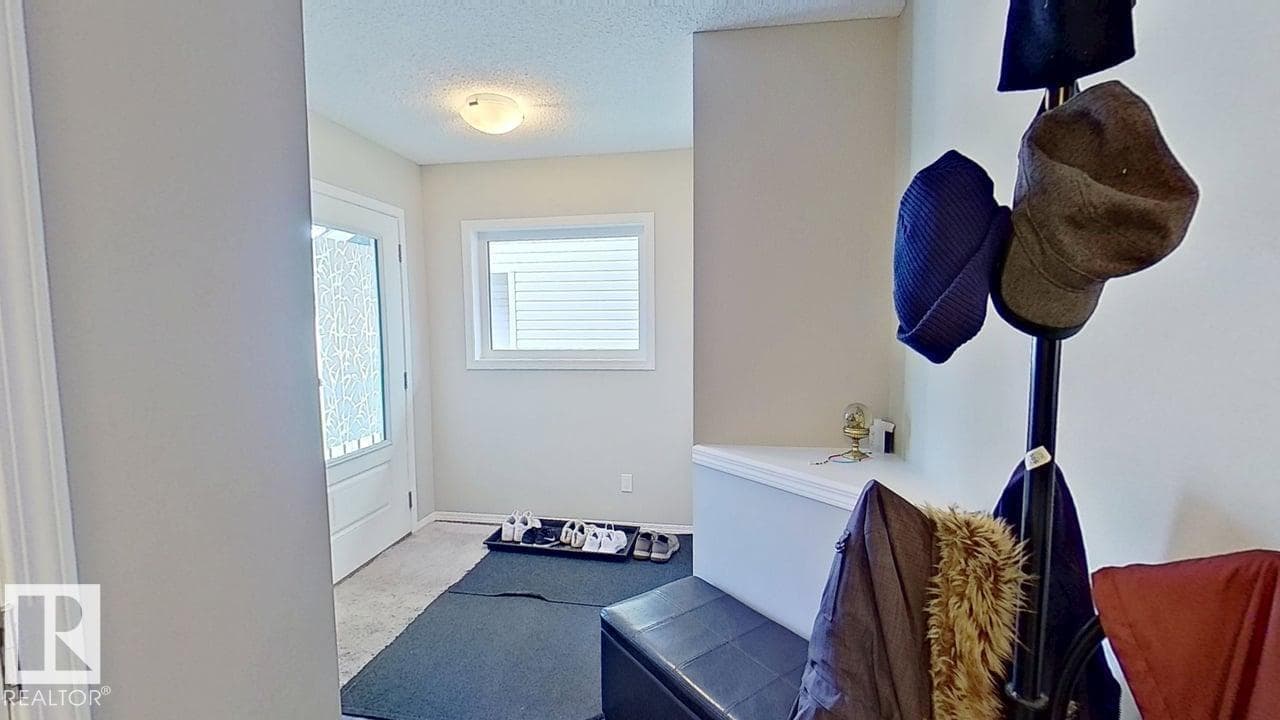 51 SPRUCE GARDENS CR — photo 3