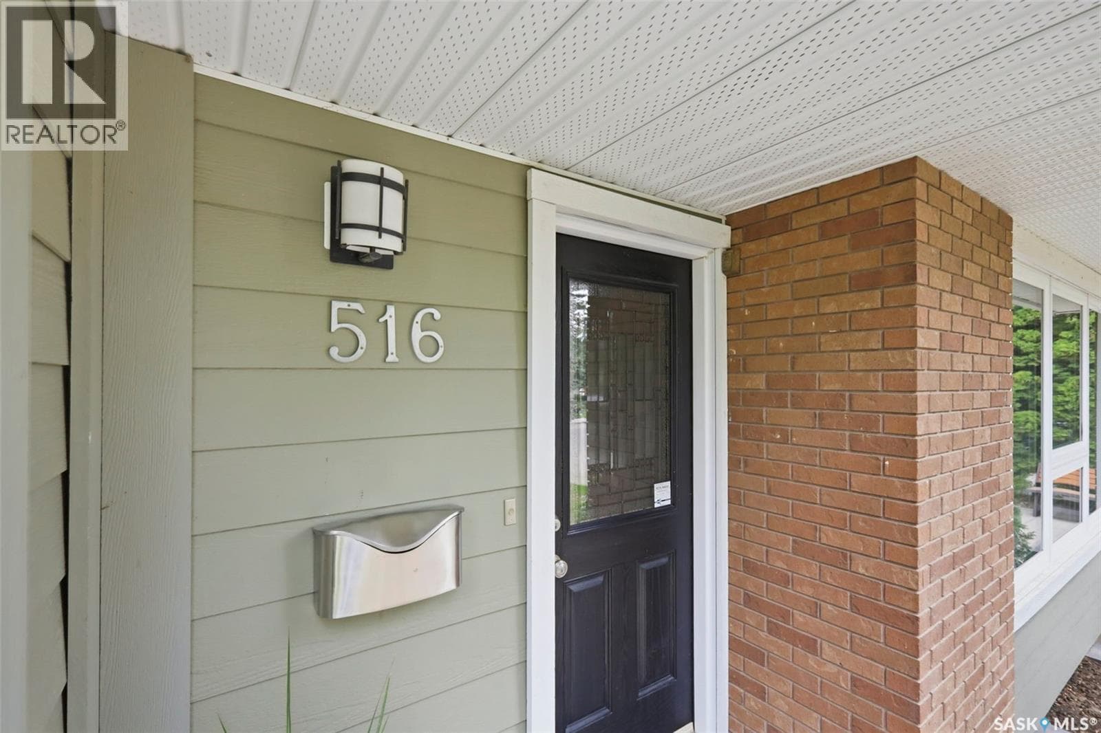 516 Lake CRESCENT — photo 5
