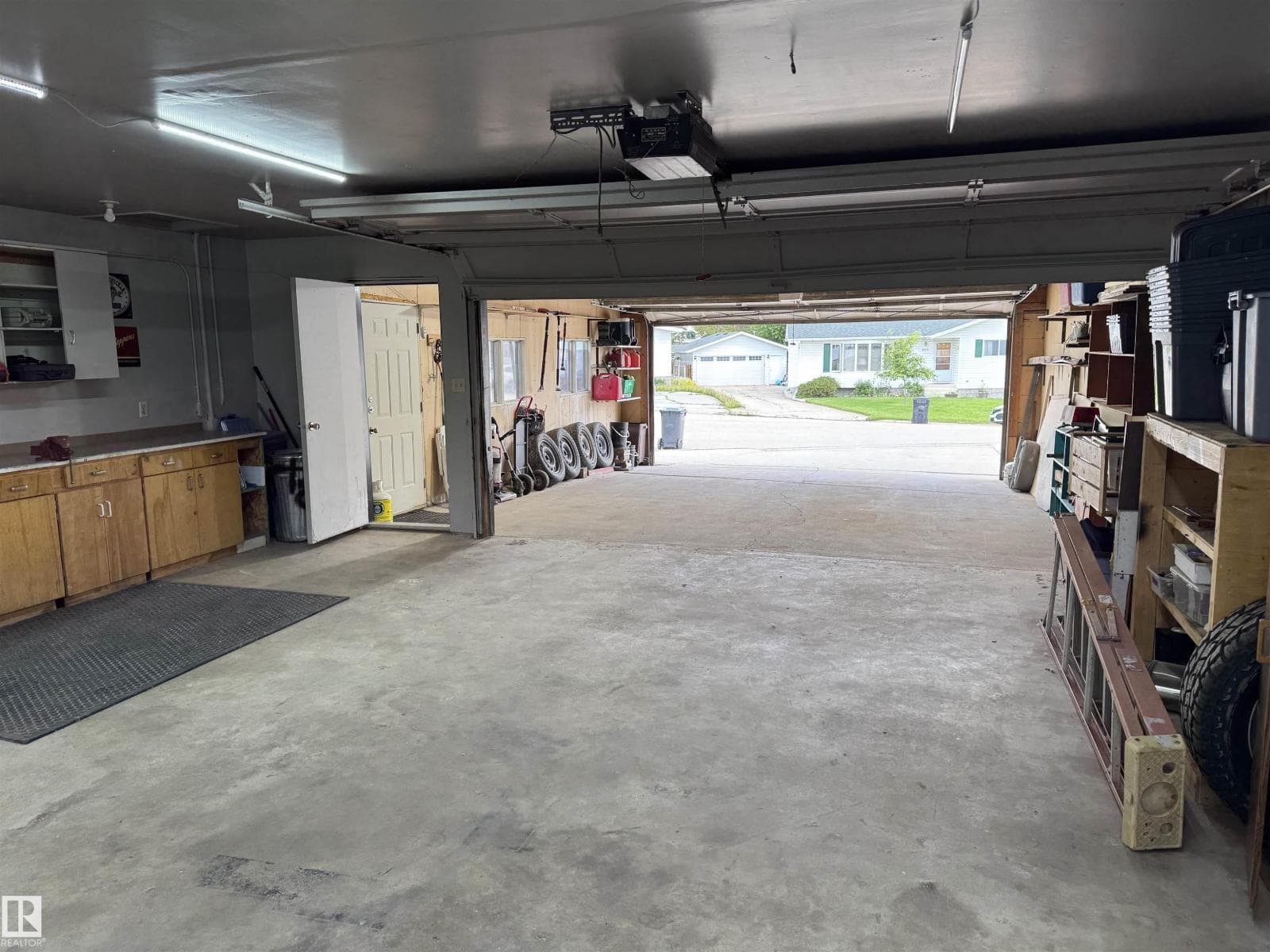 4809 MacKenzie Ave — photo 4