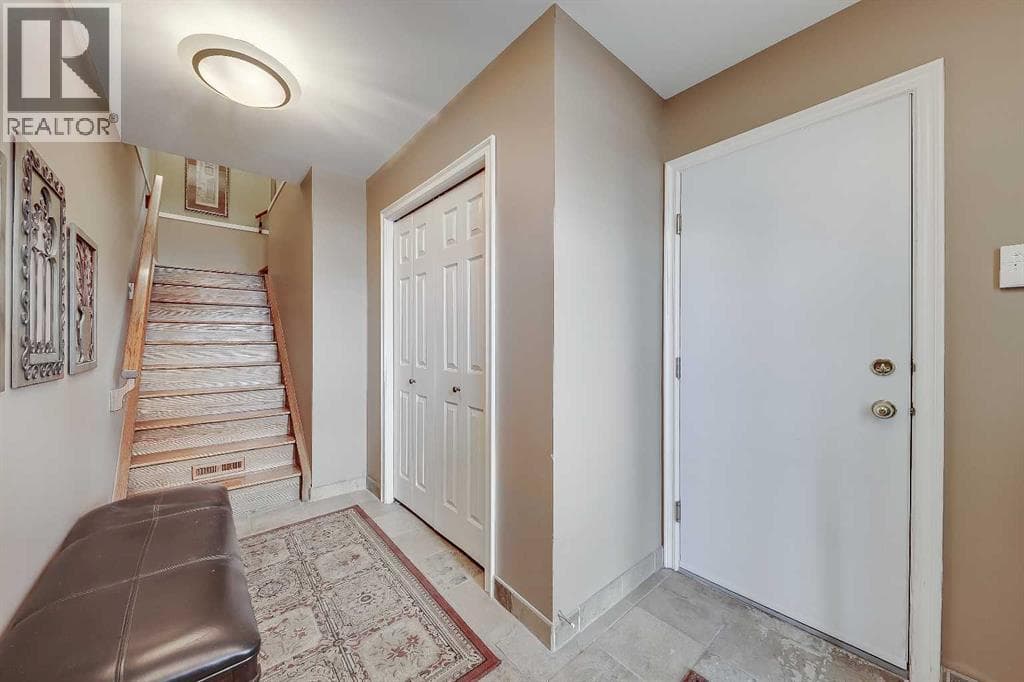 446 Killarney Glen Court SW — photo 2