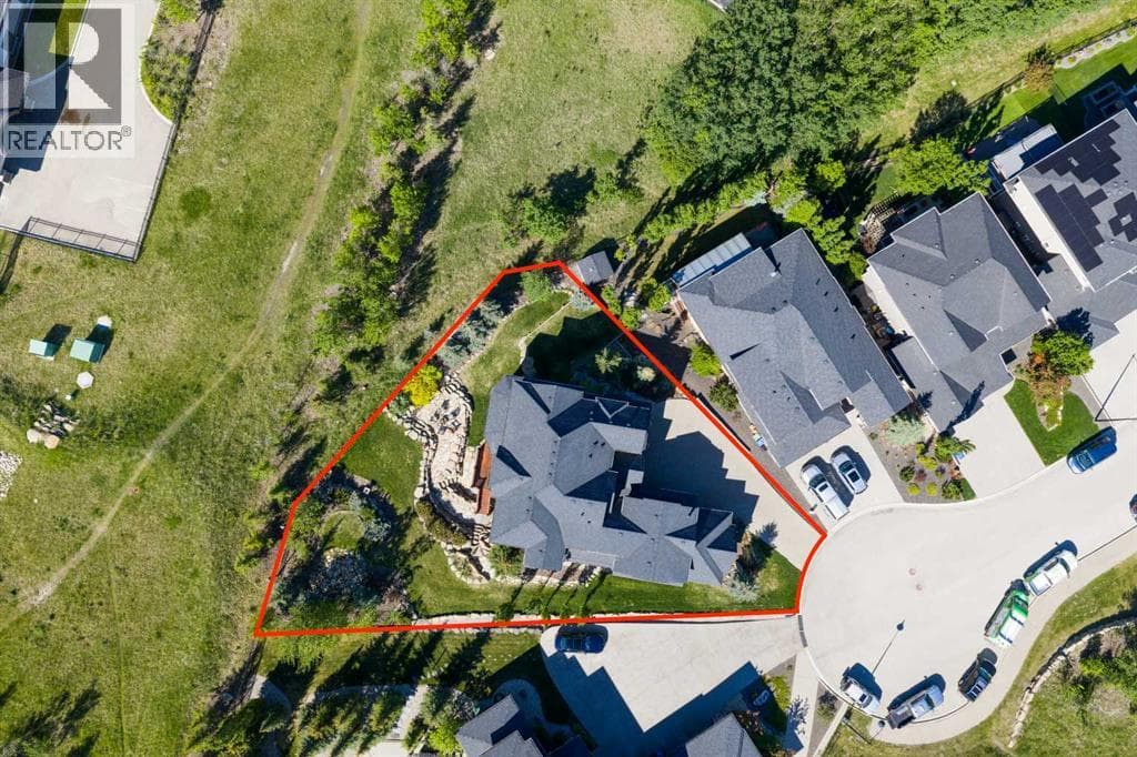 250 CRESTRIDGE Place SW — photo 3