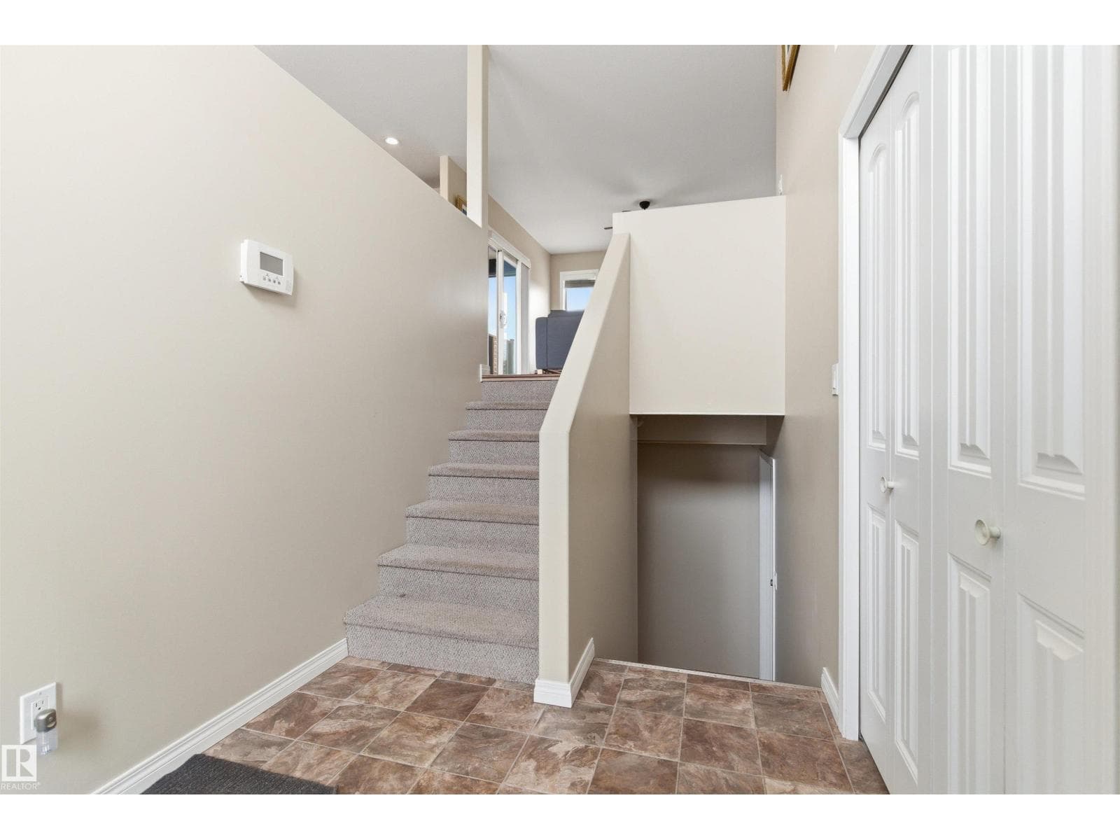 4604 62 AV — photo 3