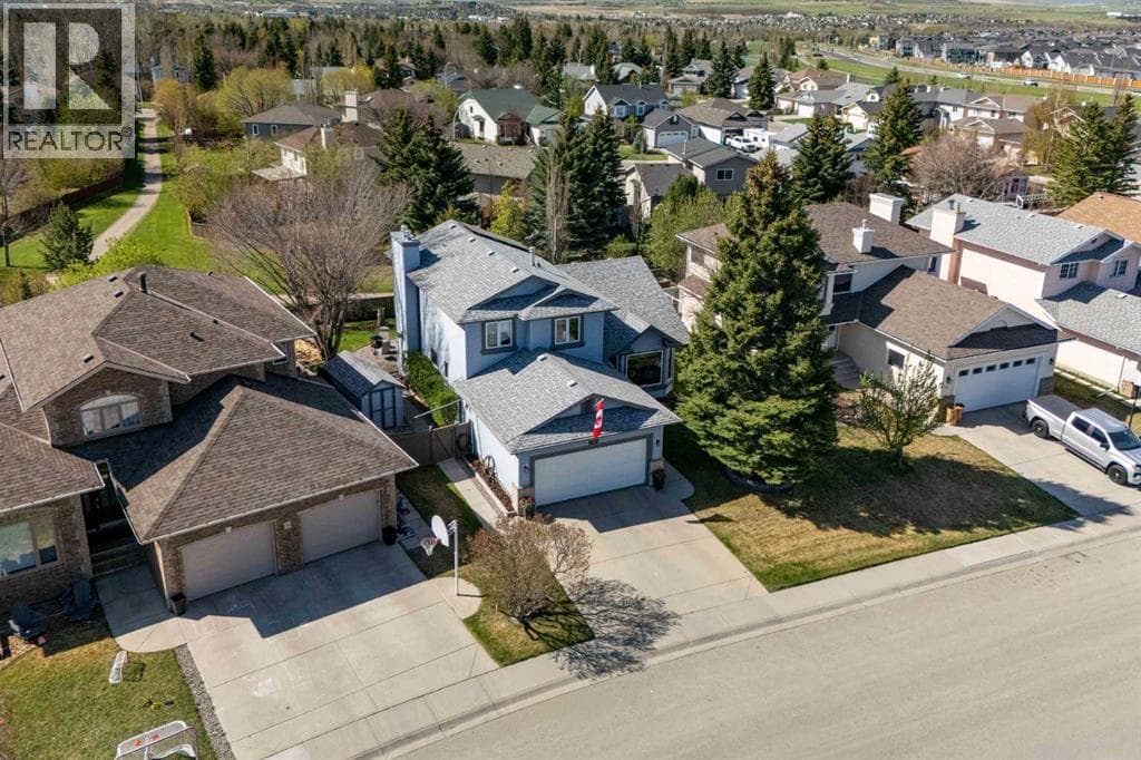 76 Sunset Crescent — photo 3