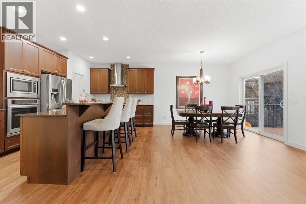102 Cranarch Common SE — photo 2