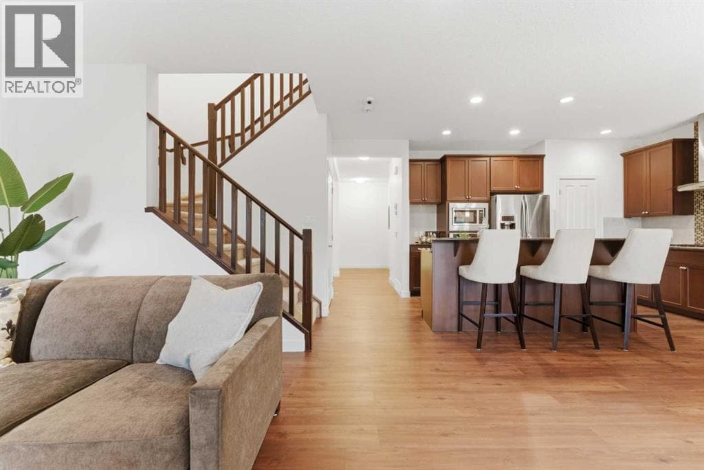 102 Cranarch Common SE — photo 3