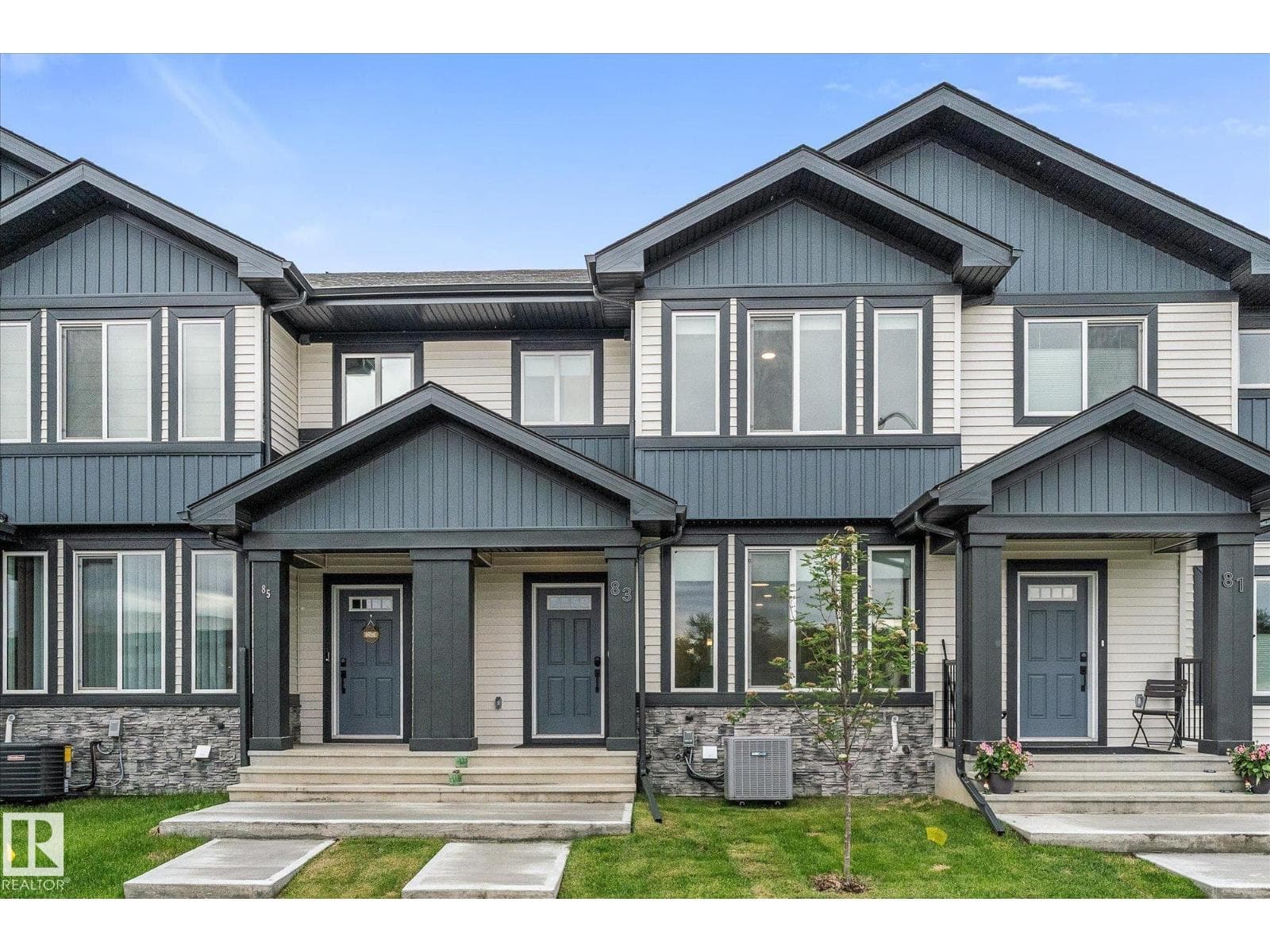 83 BRICKYARD DR — photo 2
