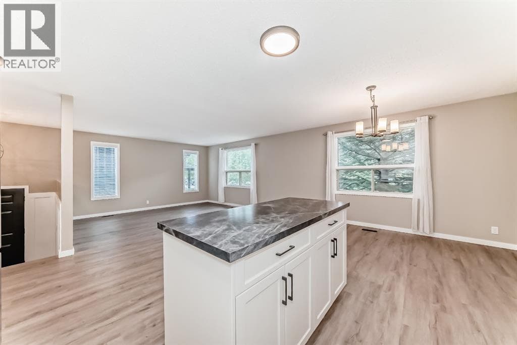 35 Green Meadow Crescent — photo 5