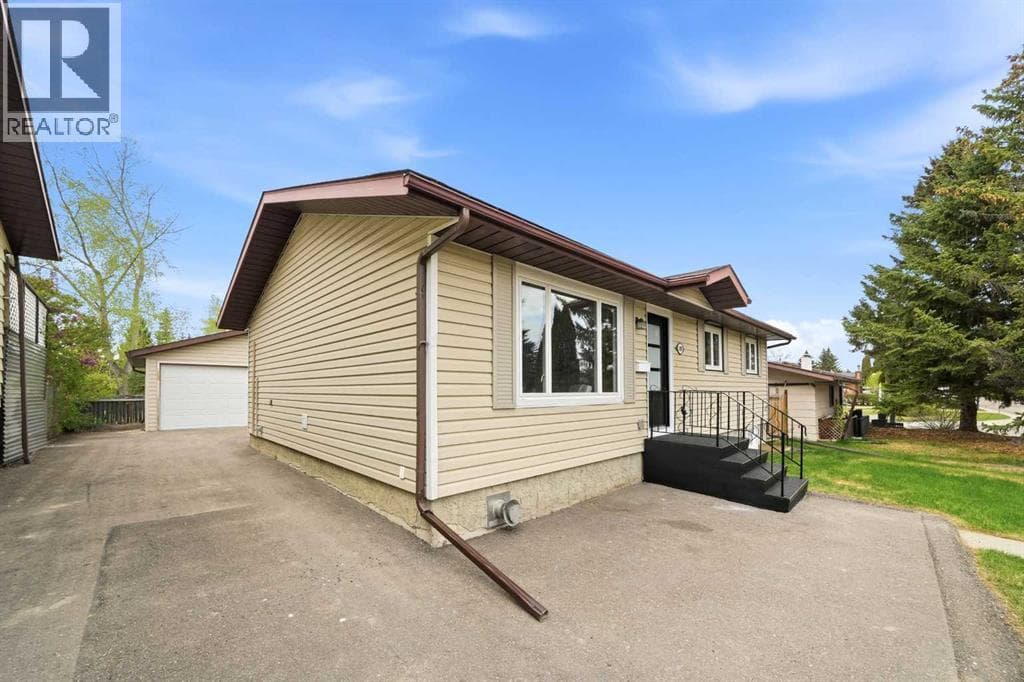105 Cunningham Crescent — photo 4