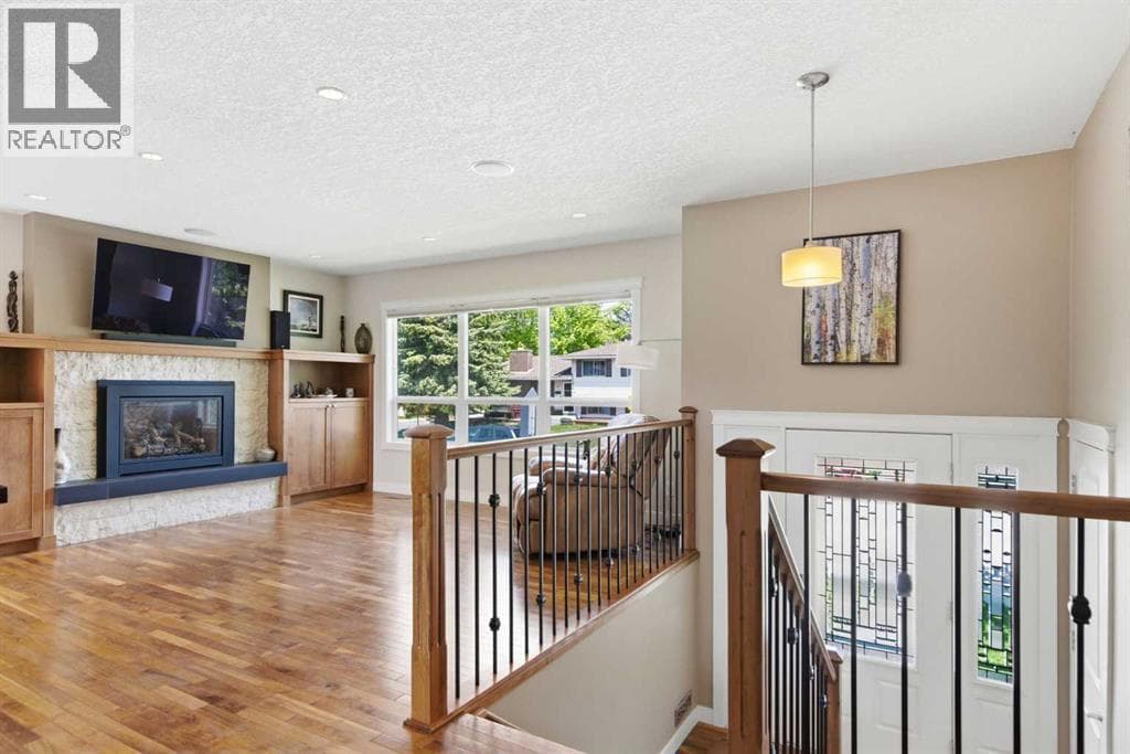 351 Queen Charlotte Road SE — photo 3