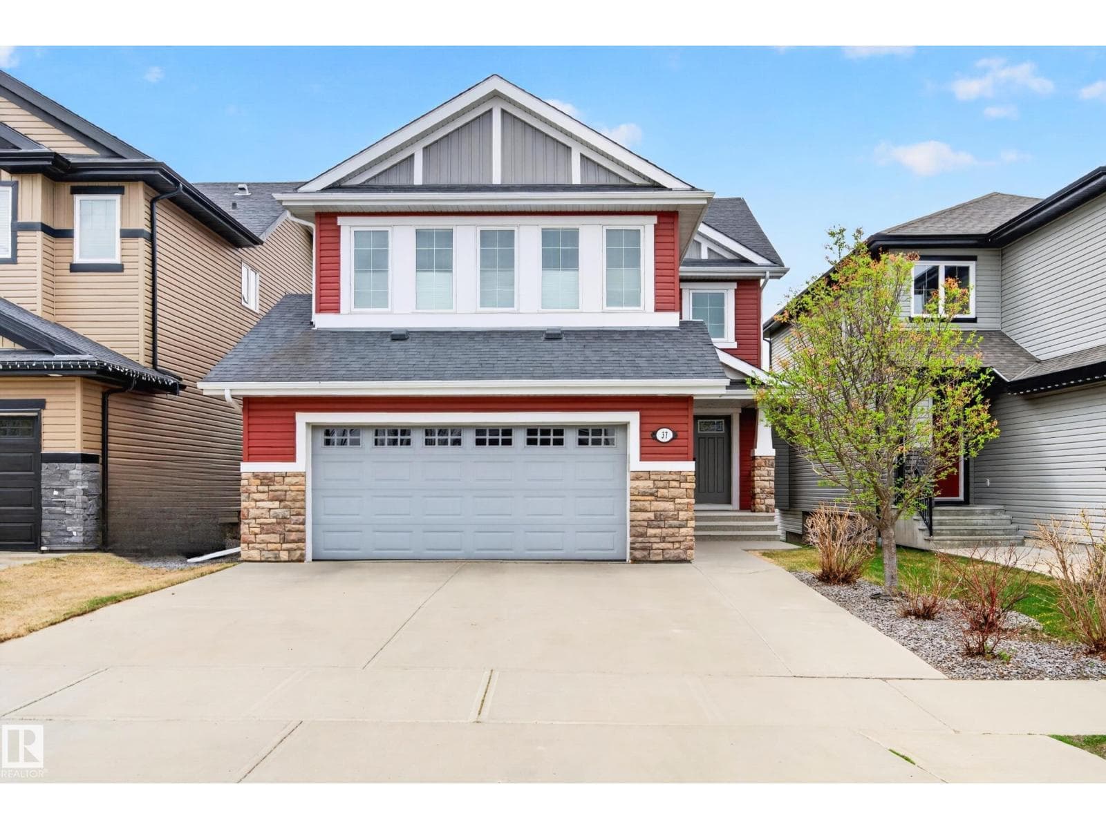 37 CRANSTON PL