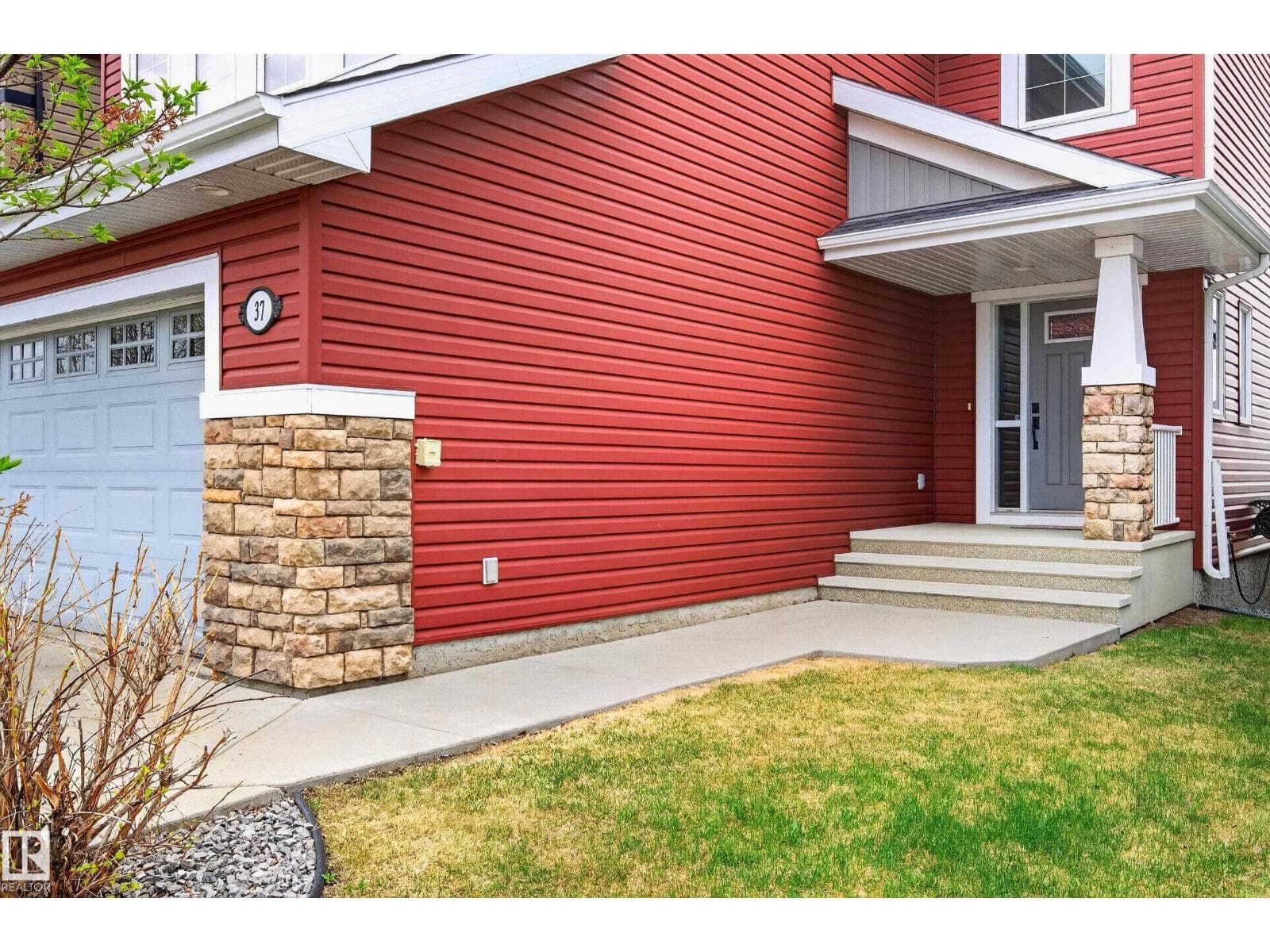 37 CRANSTON PL — photo 5