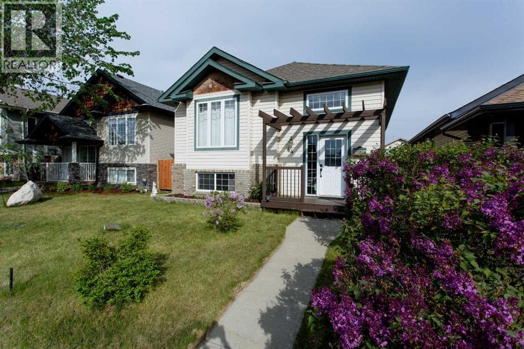 44 White Avenue