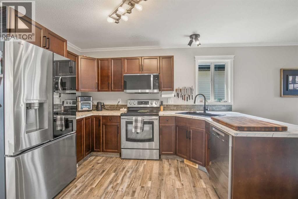 44 White Avenue — photo 3