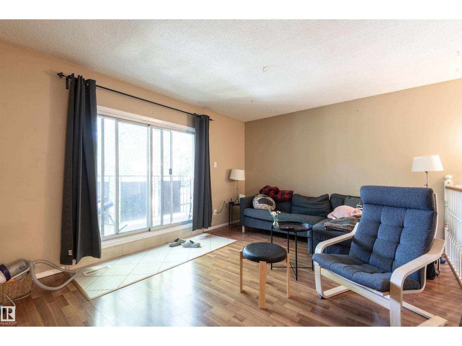 10727/10729 64 AV NW — photo 3
