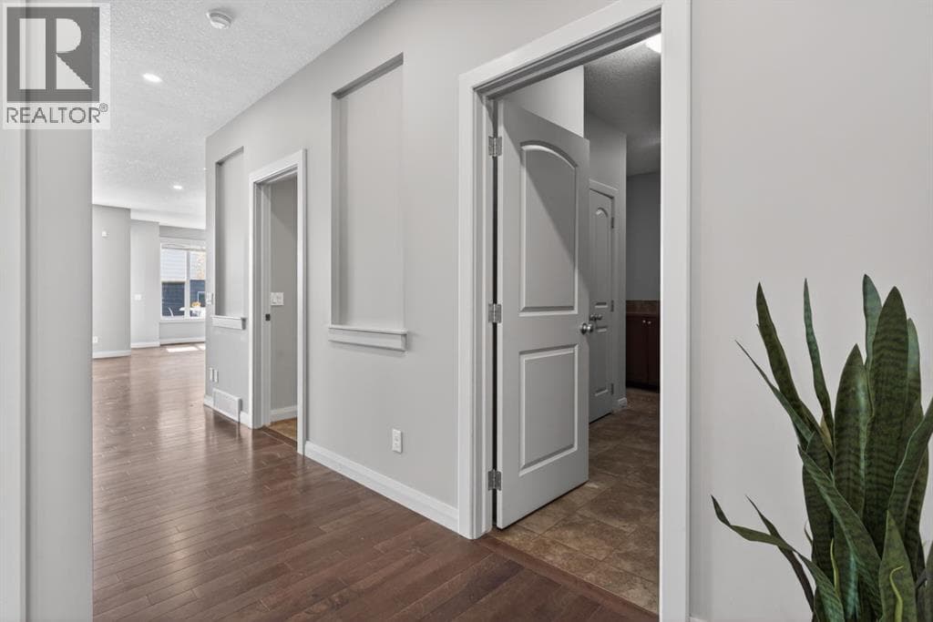 94 Evansdale Common NW — photo 3