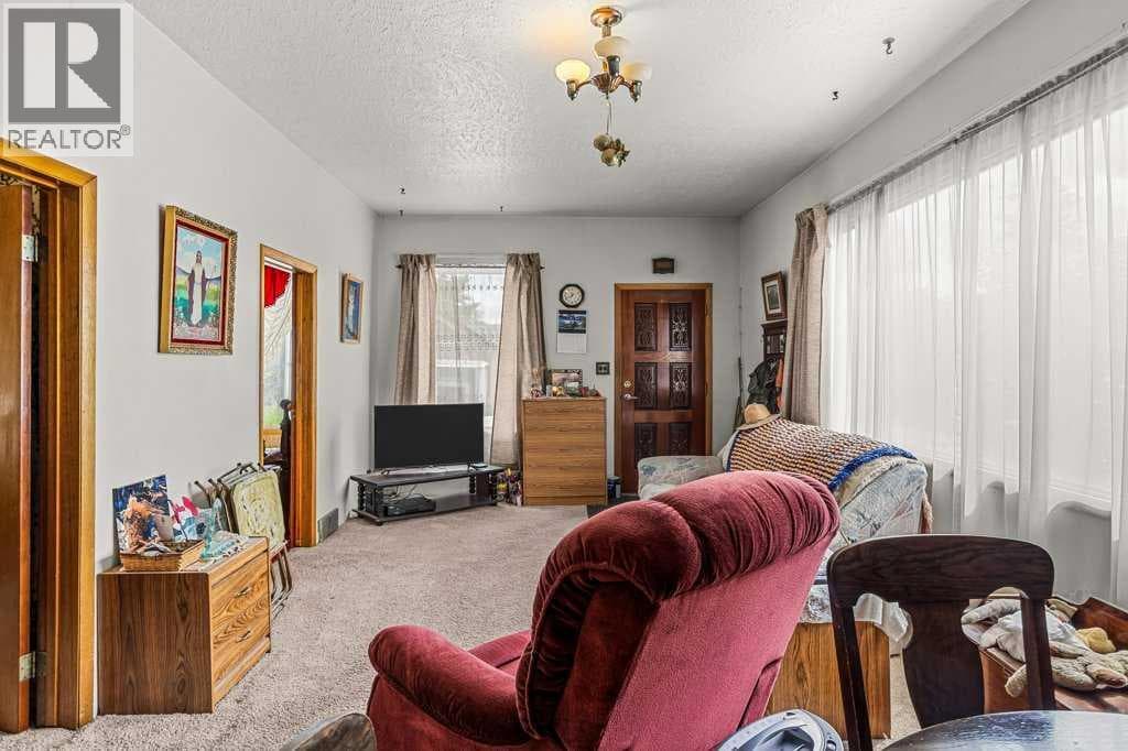 5 Mt. Laurie Road — photo 3