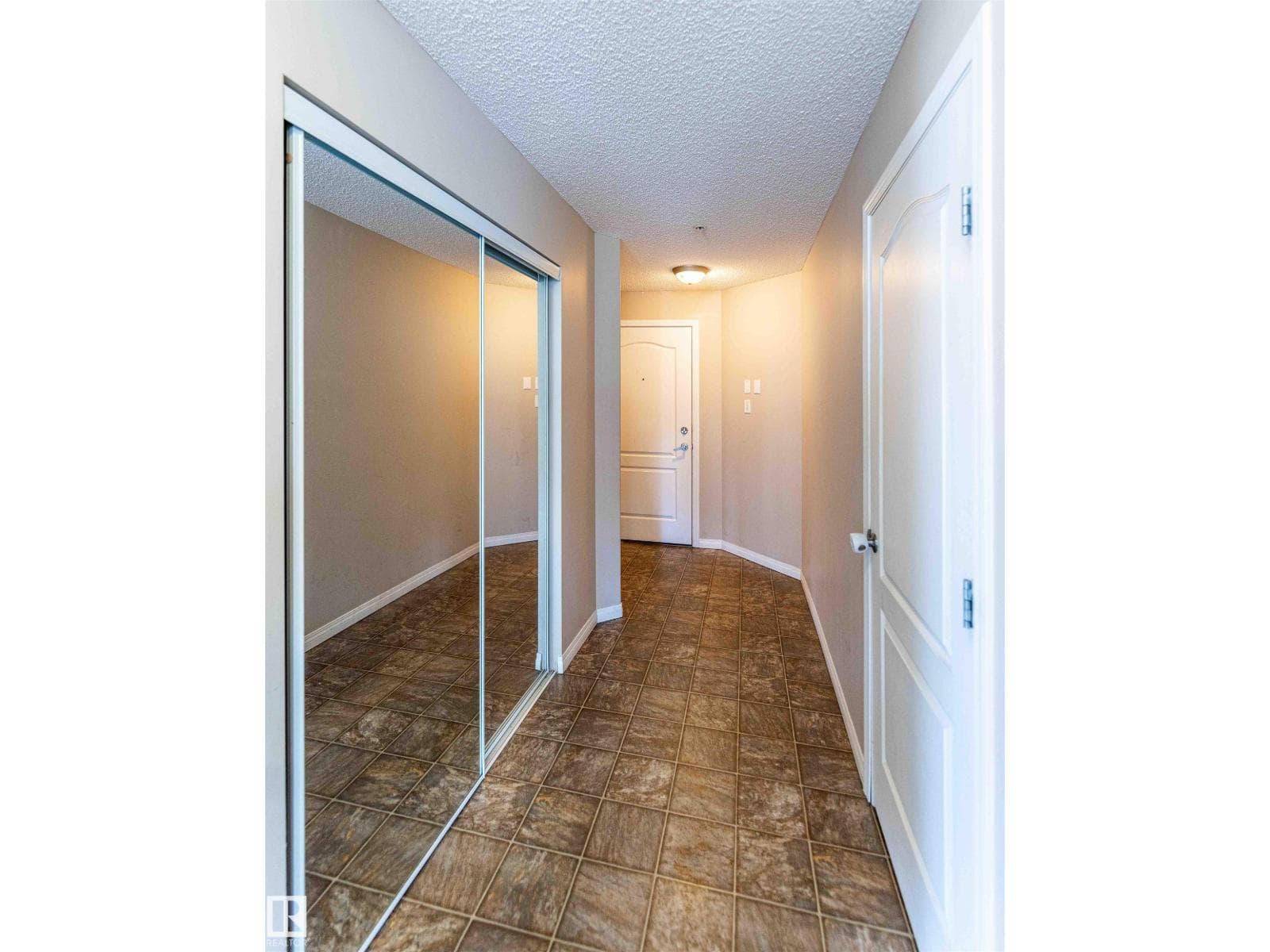 #7224 7327 SOUTH TERWILLEGAR DR NW — photo 5