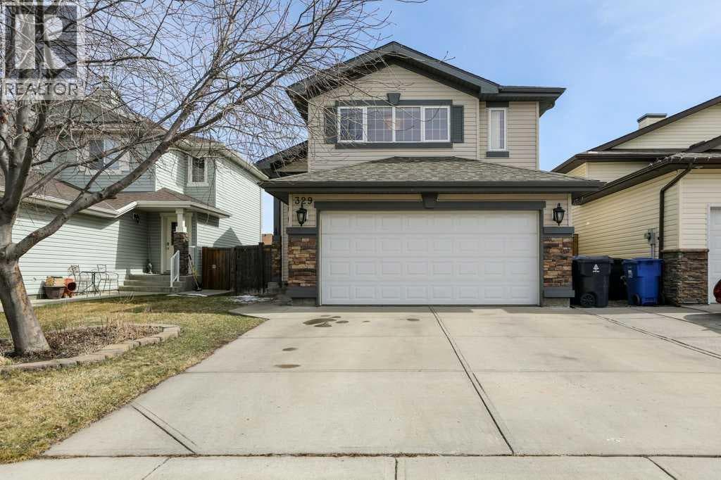 329 Grizzly Crescent N