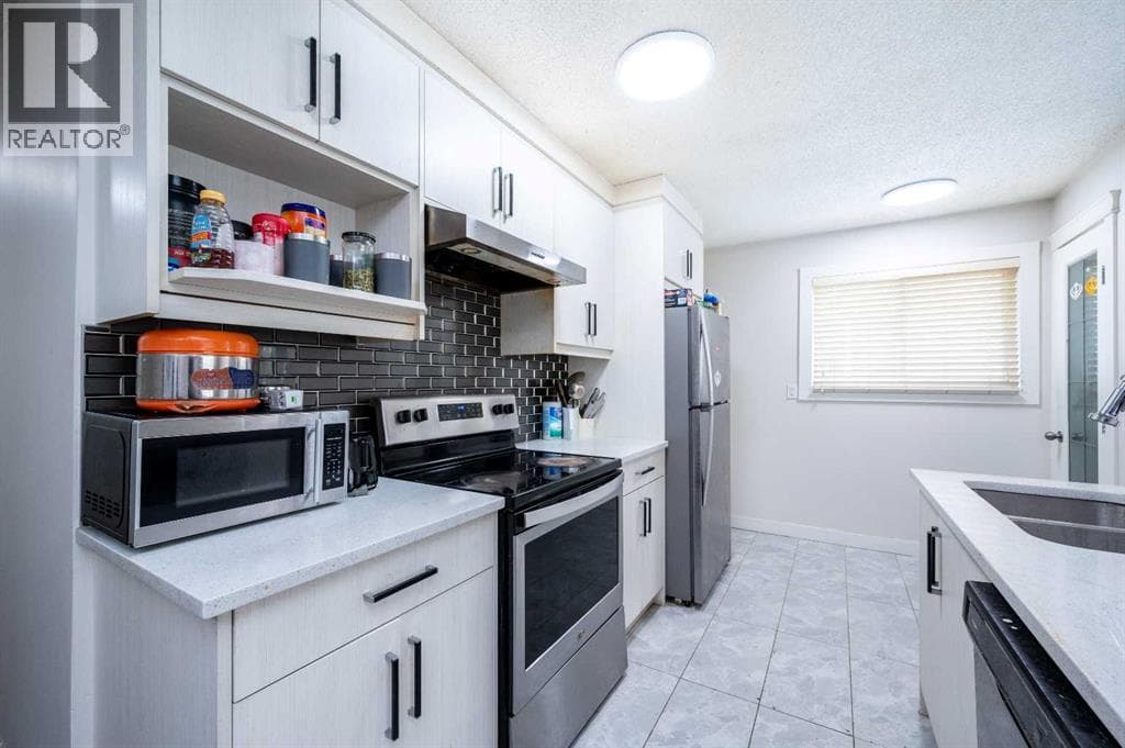 72 Faldale Close NE — photo 3