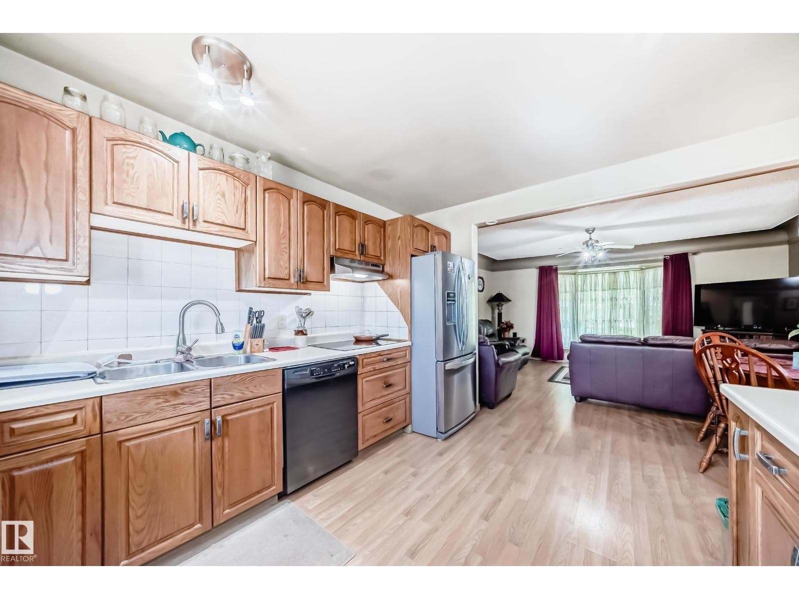 12137 44 ST NW NW — photo 5