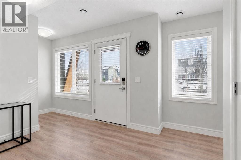 580 Savanna Boulevard NE — photo 5