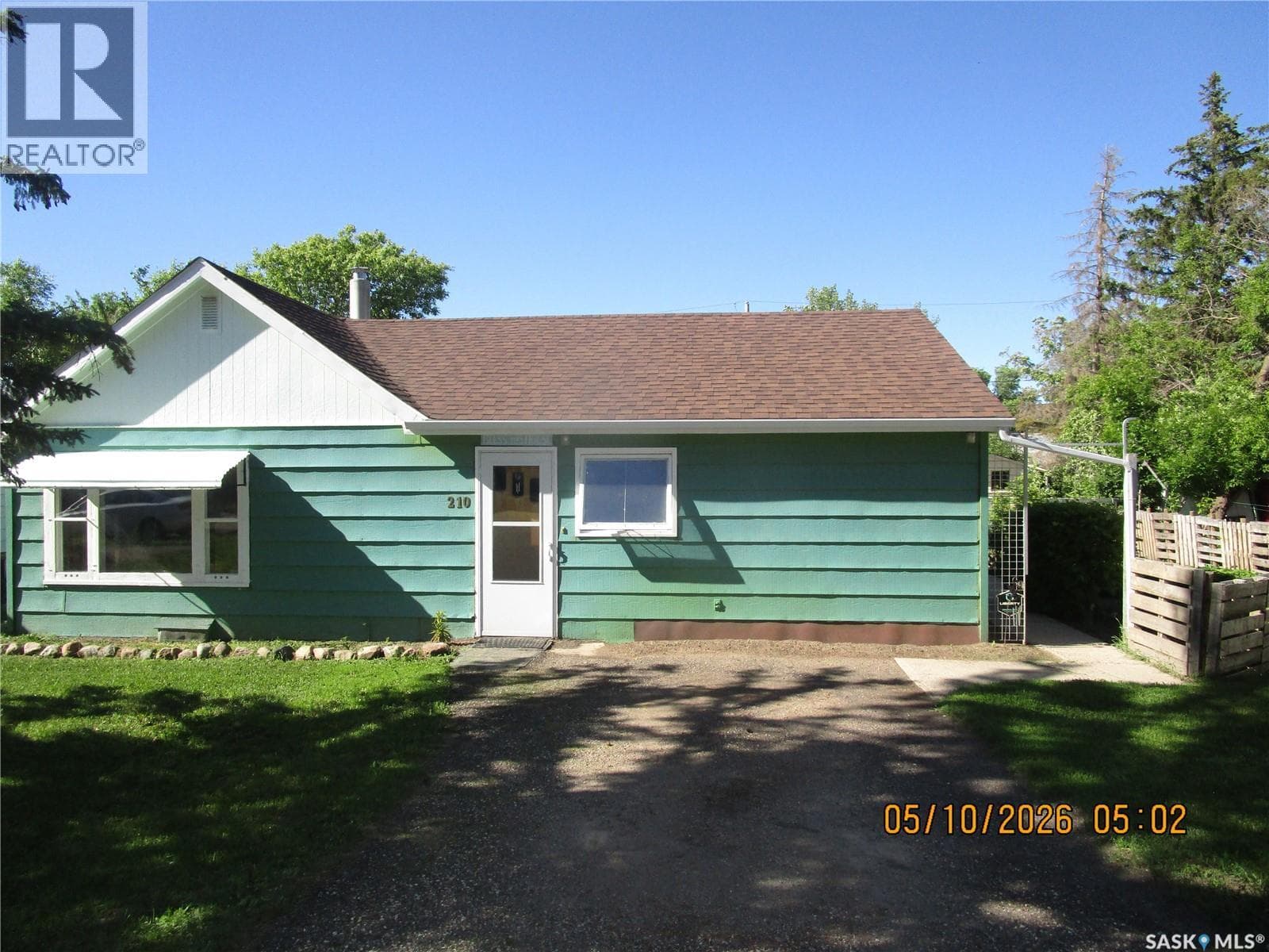 210 7th AVENUE W