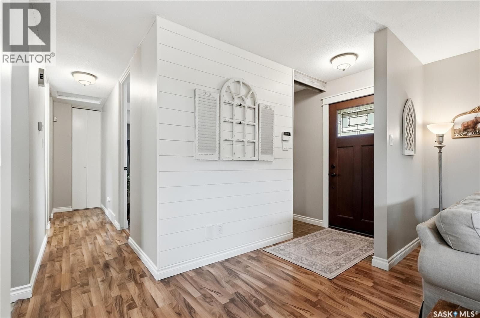 328 Carleton DRIVE — photo 2