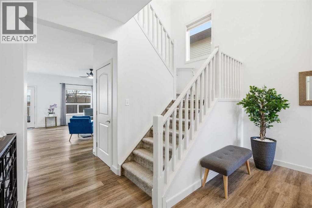 107 Everwoods Park SW — photo 4
