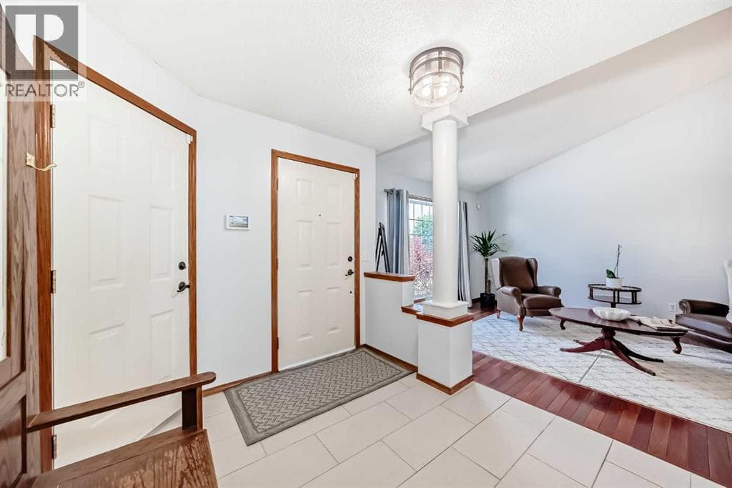 263 Coral Keys Drive NE — photo 4
