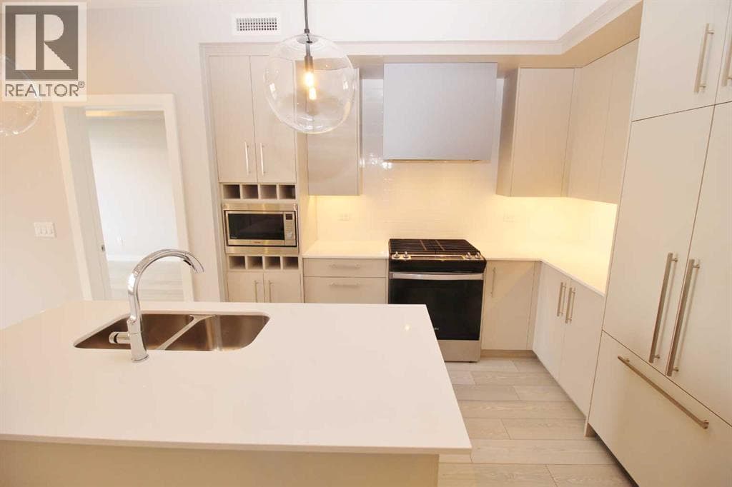 214, 8370 Broadcast Avenue SW — photo 4