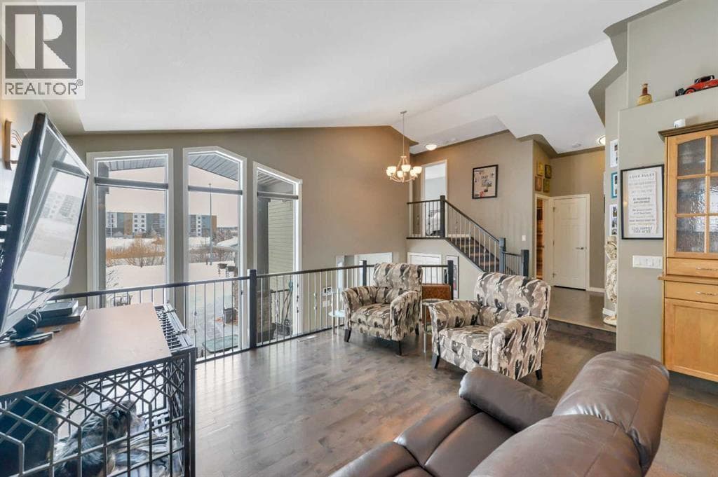 55 Carter Close — photo 2